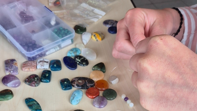 Création de bijoux en pierres naturelles